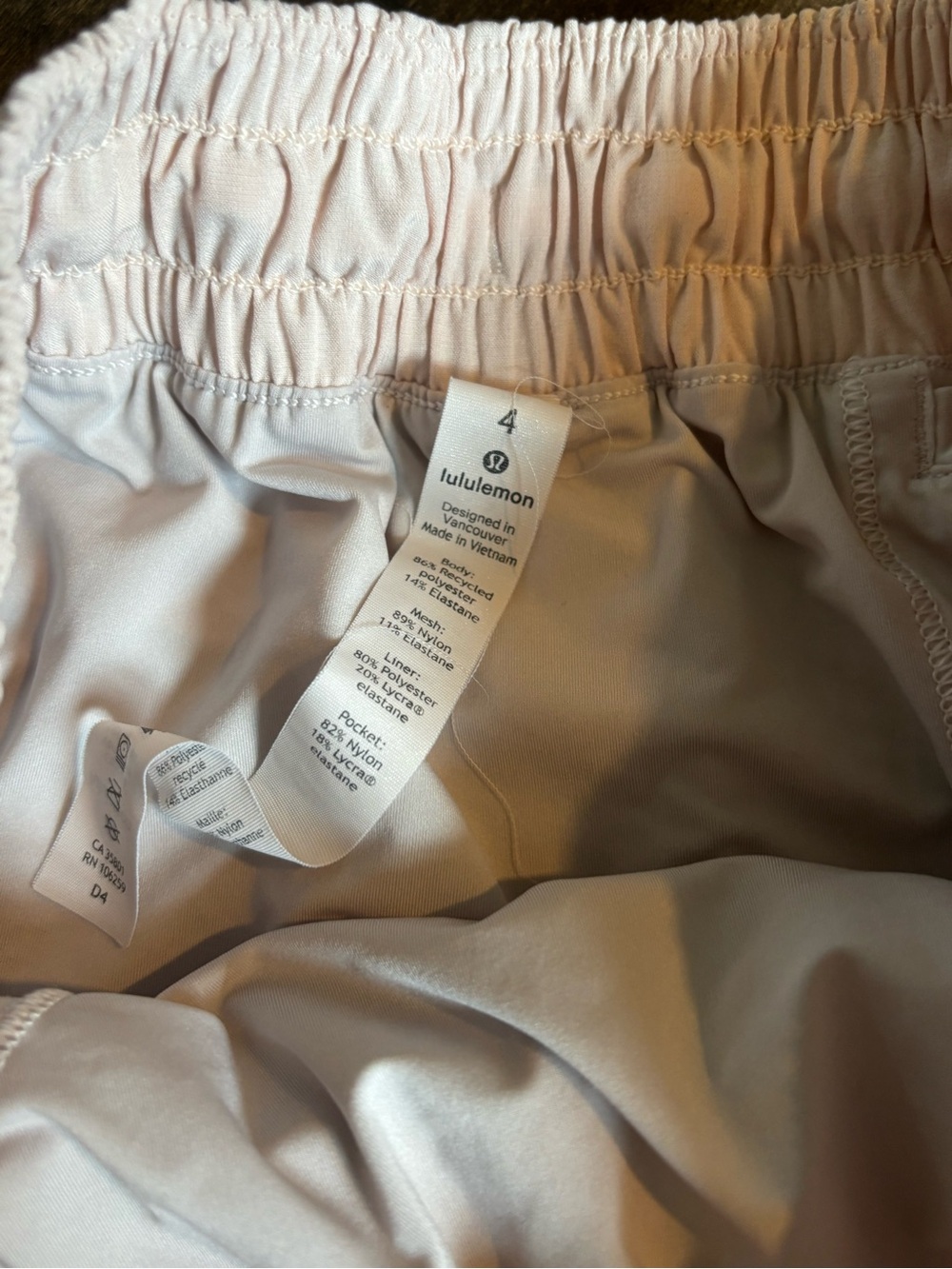 lululemon athletica hotty hot pale pink women's running shorts - Picture 2 of 4